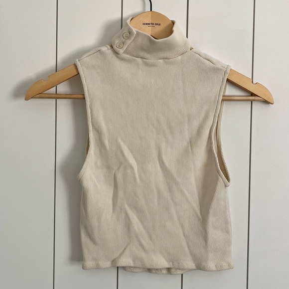Zara Mock Neck Sleeveless Crop Top - Picture 3 of 3
